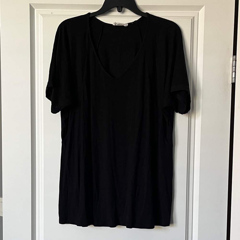 Carly Jean Los Angeles Boyfriend Tee — Large — Black